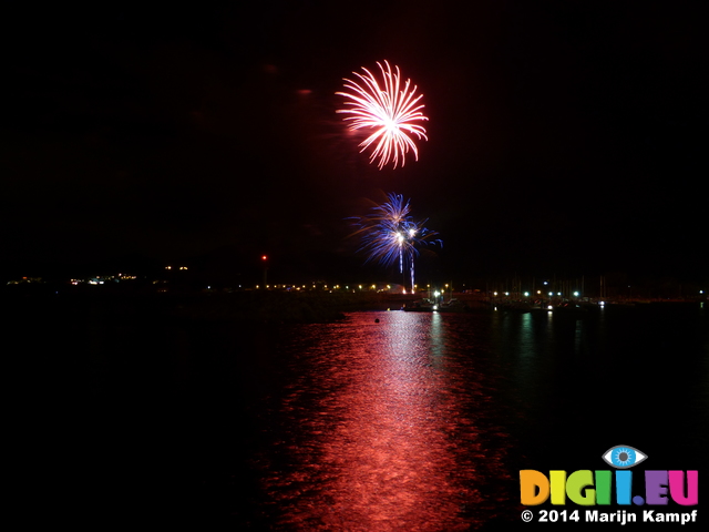 FZ007250 Fireworks at Argeles-sur-mer harbour